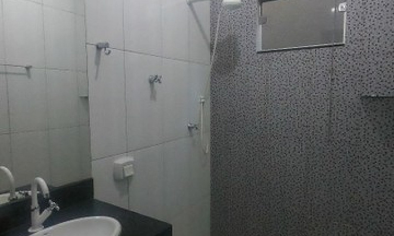 Casa De 3 Quartos - ...