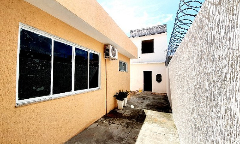 810M² Excelente Casa...