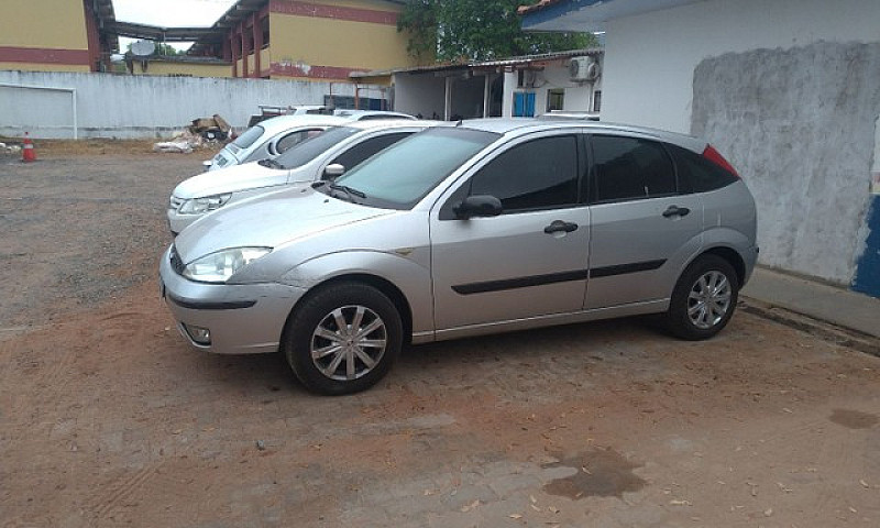 Ford Focus 1.6...