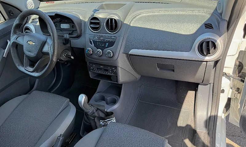 Chevrolet Montana Ls...