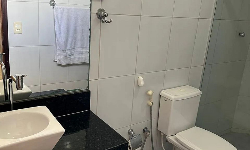 Vendo Belíssima Casa...