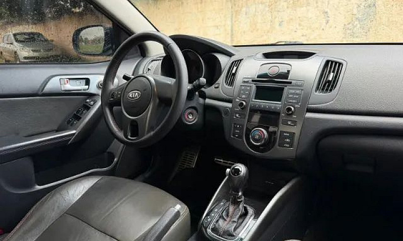 Kia Motors Cerato 1....