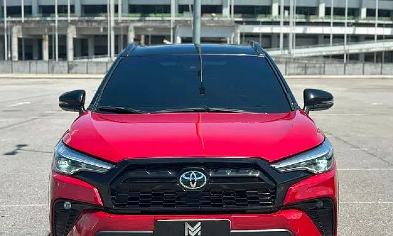 Toyota Corolla Cross...