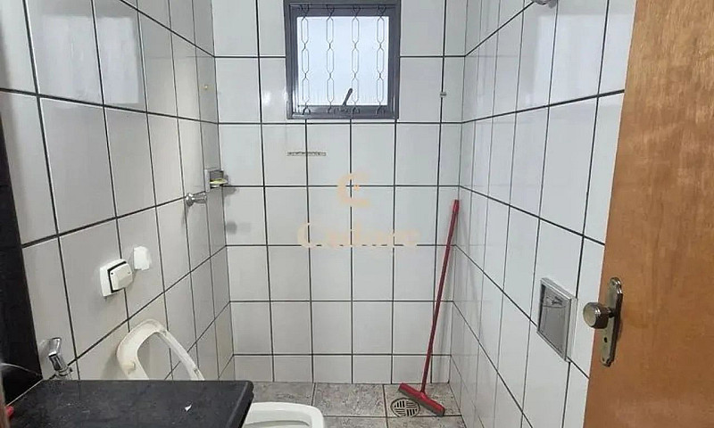 Casa À Venda No Bair...