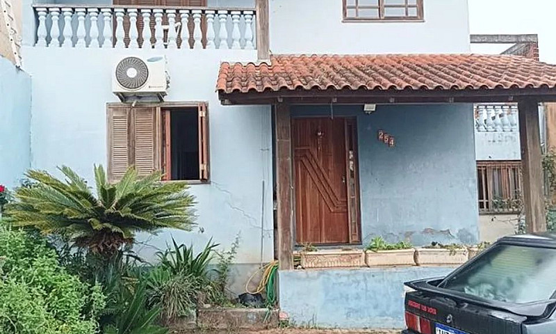 Casa Com 5 Quarto(S)...