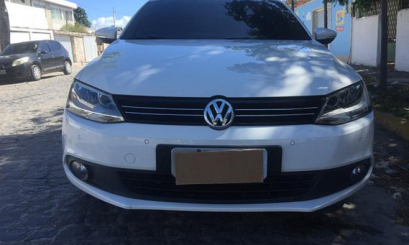 Vw Jetta 2013 2.0 Au...