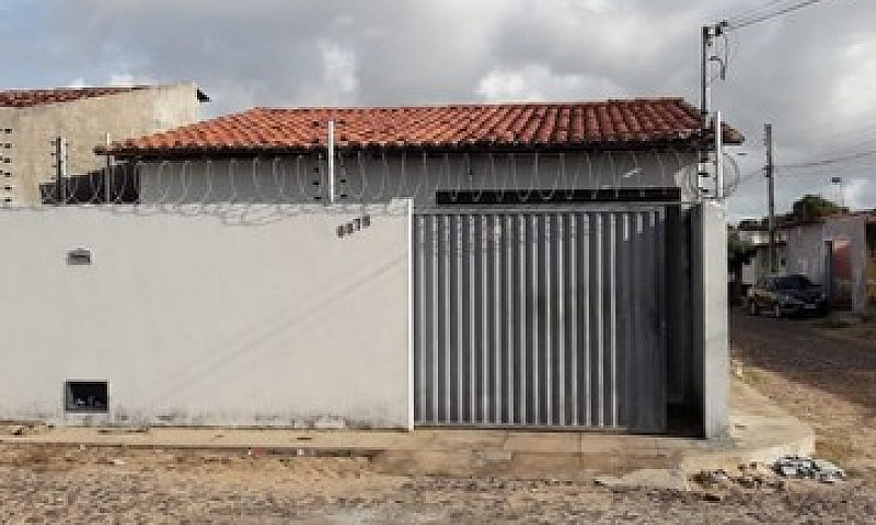 Aluga-Se Casa Próxim...