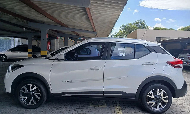 Kicks S 2018(Automát...