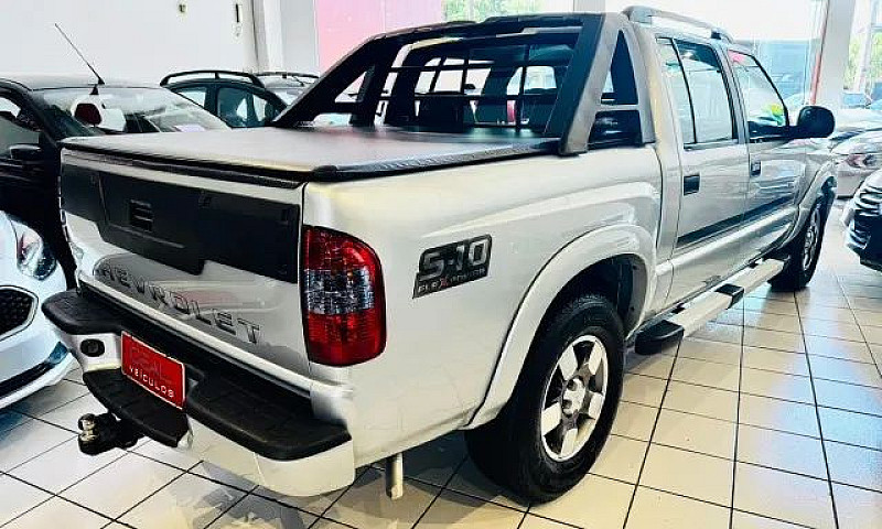 Chevrolet S10 P-Up E...