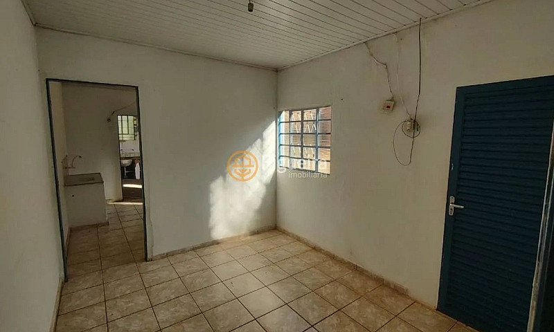 Casa Com 1 Dormitóri...