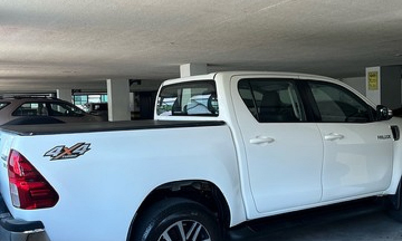 Toyota Hilux Srv Die...