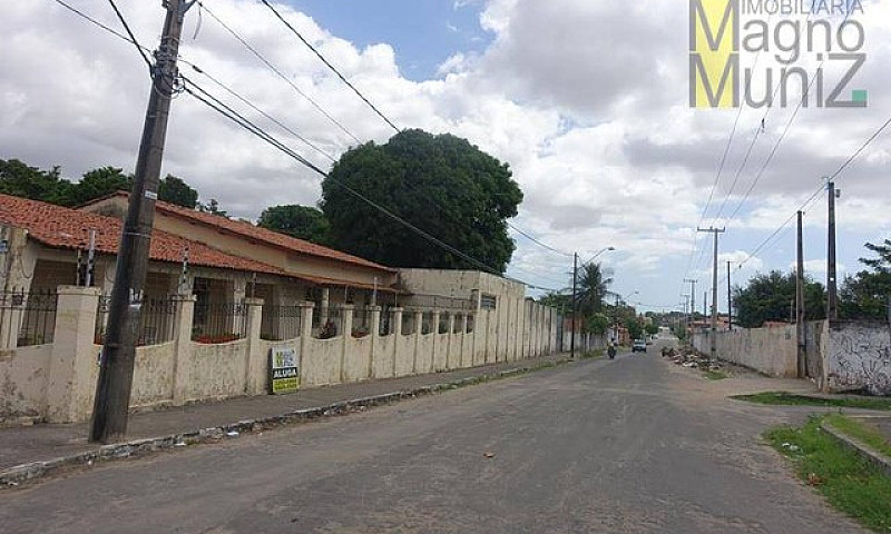 Casa Com 3 Dormitóri...