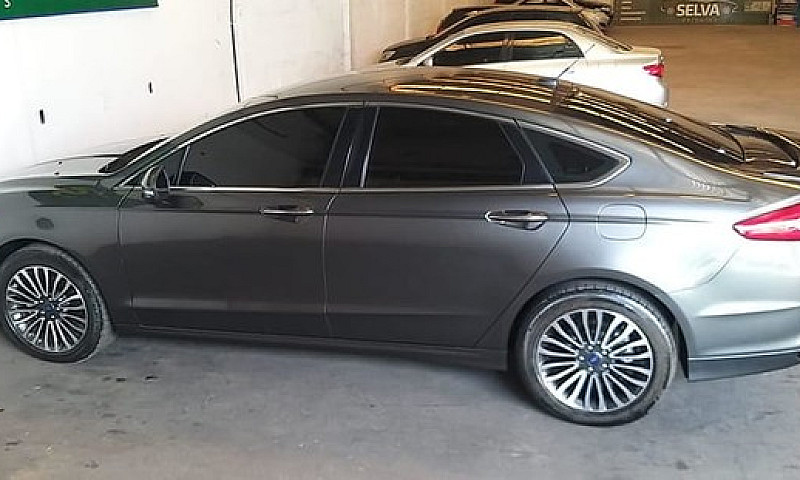 Ford Fusion Titanium...