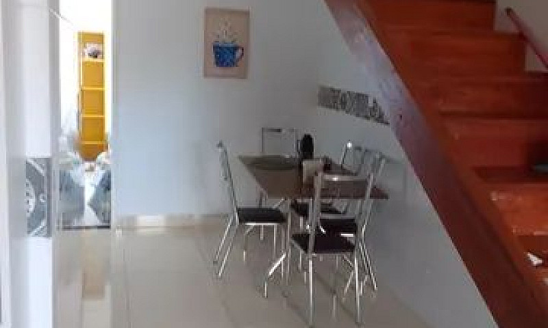 Linda Casa Em Itapuã...