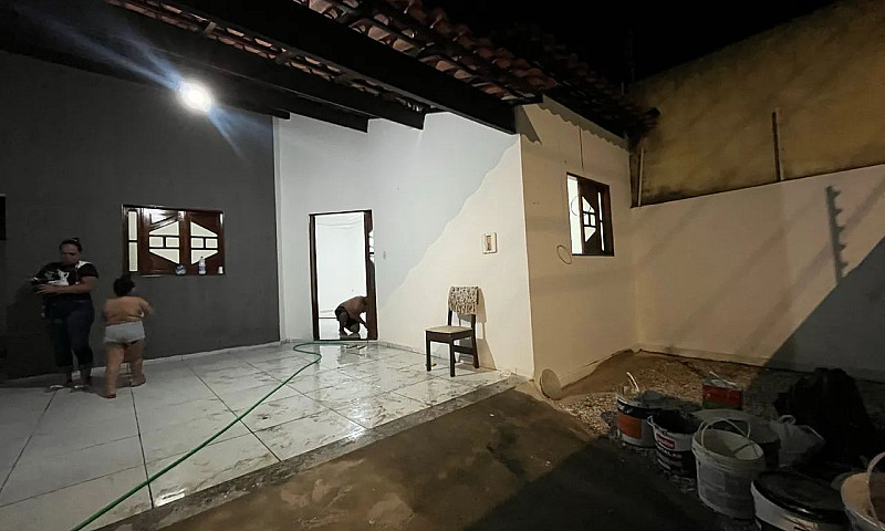 Alugo Casa No Bairro...
