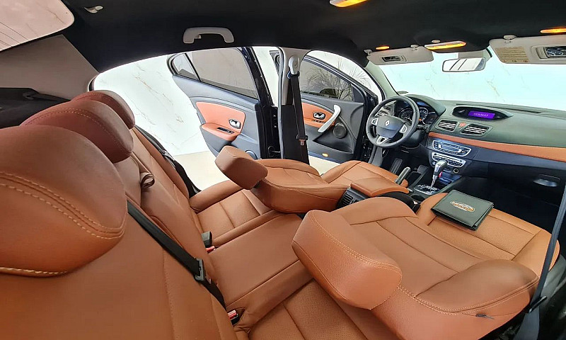 Renault Fluence Sed....