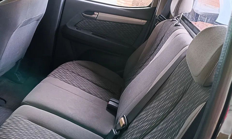 Chevrolet S10 Pick-U...