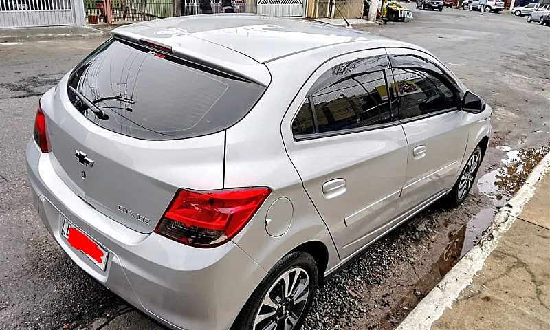 Chevrolet Onix Hatch...