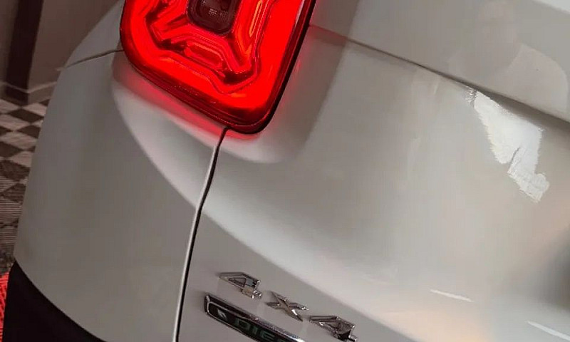 Jeep Renegade Longit...