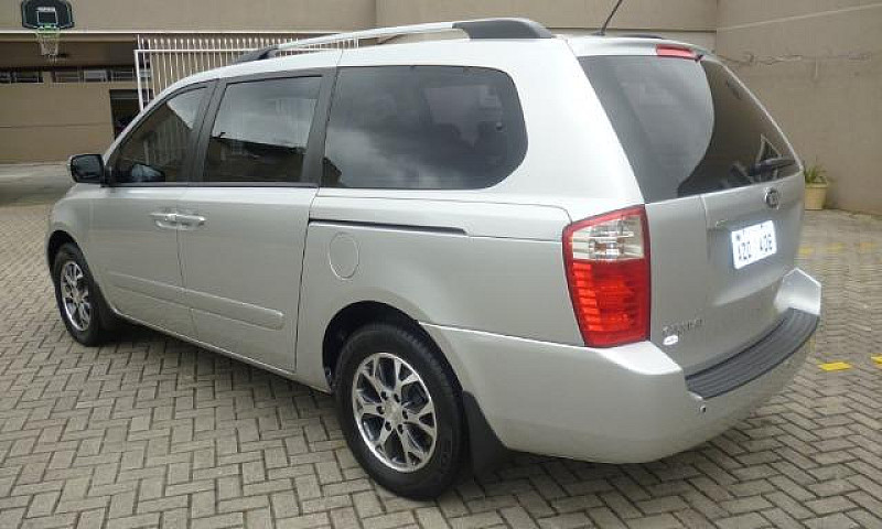 Kia Motors Carnival...