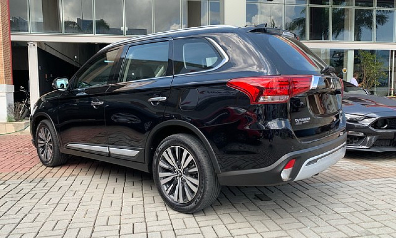 Mmc Outlander 2.2 Td...