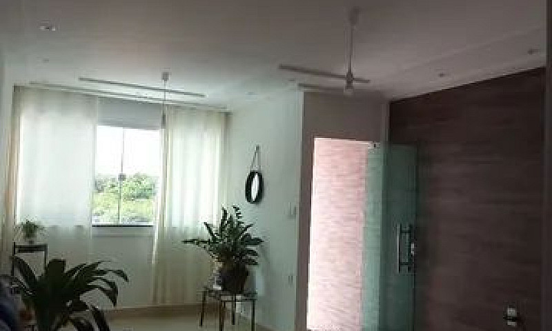 Linda Casa Em Itapuã...