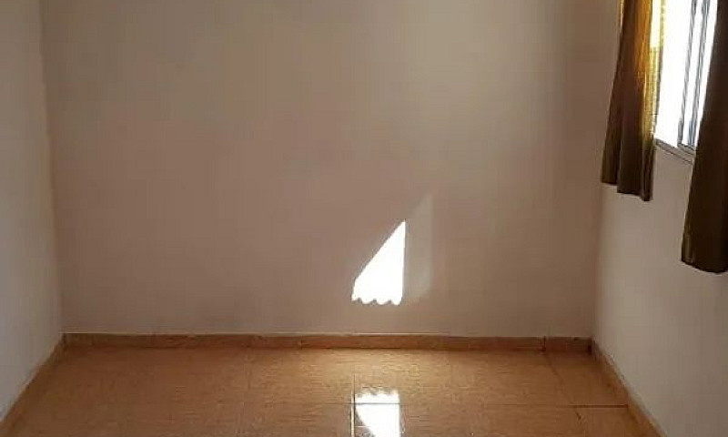 Alugo Casa Dos Fundo...