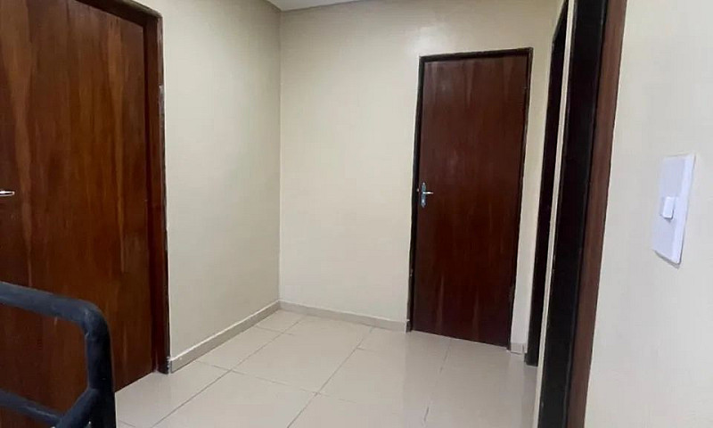 Alugo Casa Com 3 Qua...