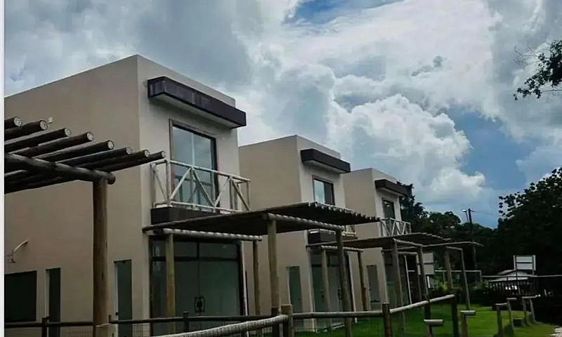 Casa À Venda No Cond...