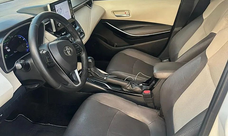 Toyota Corolla Altis...