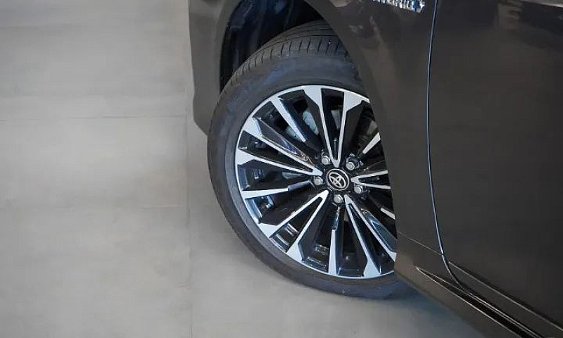 Toyota Corolla Altis...