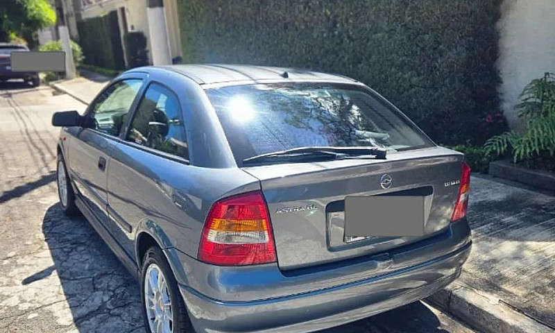 Chevrolet Astra Gl 1...