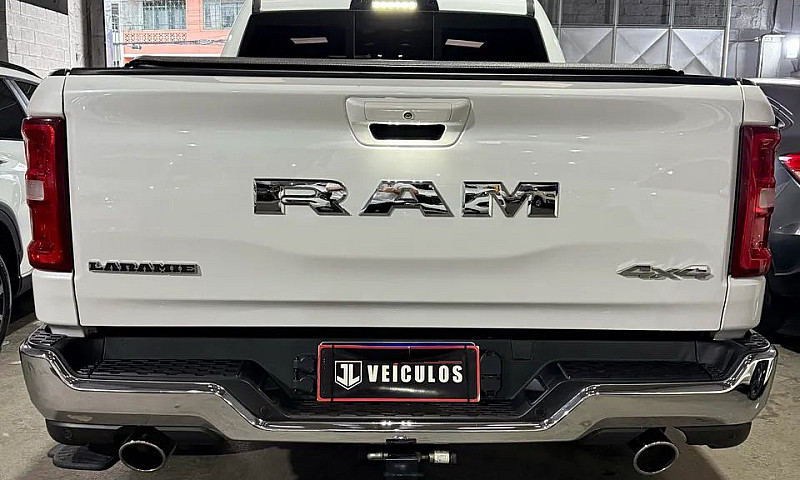 Ram 1500 Laramie 3.0...