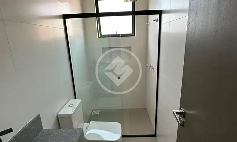 Js-Casa Com 3 Suítes...