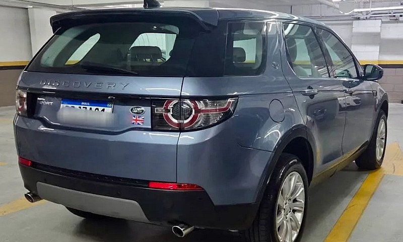 Land Rover Discovery...