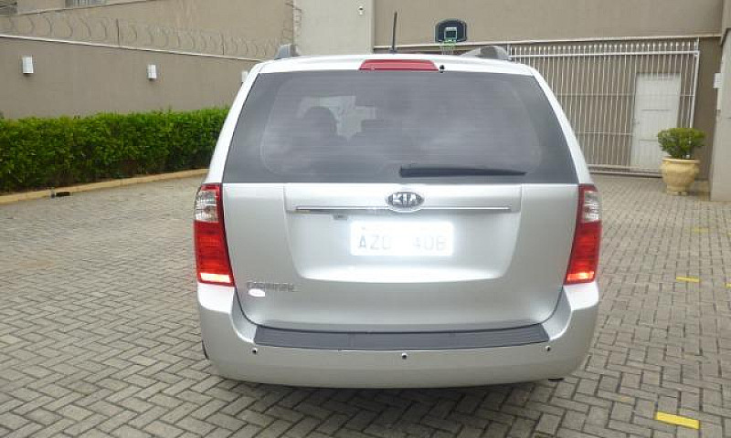 Kia Motors Carnival...