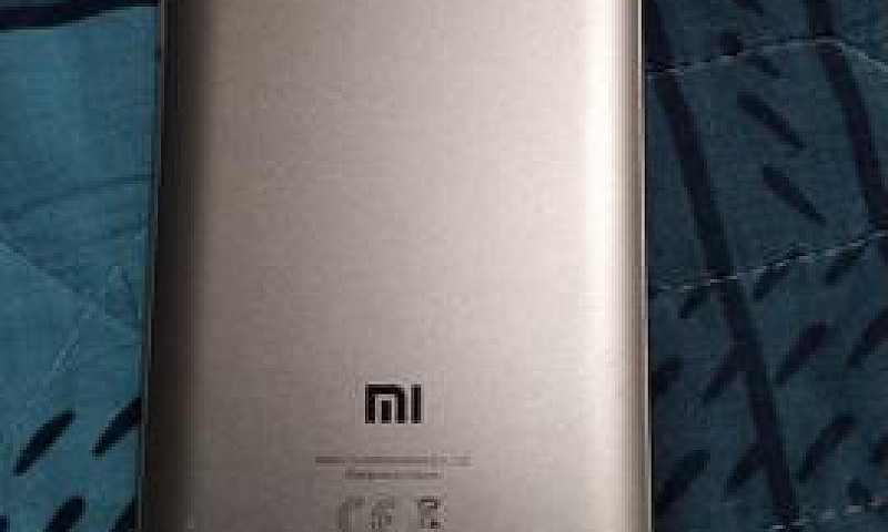 Xiaomi Redmi 5 Plus ...