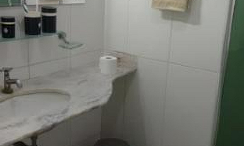 Quarto Na Paralela...