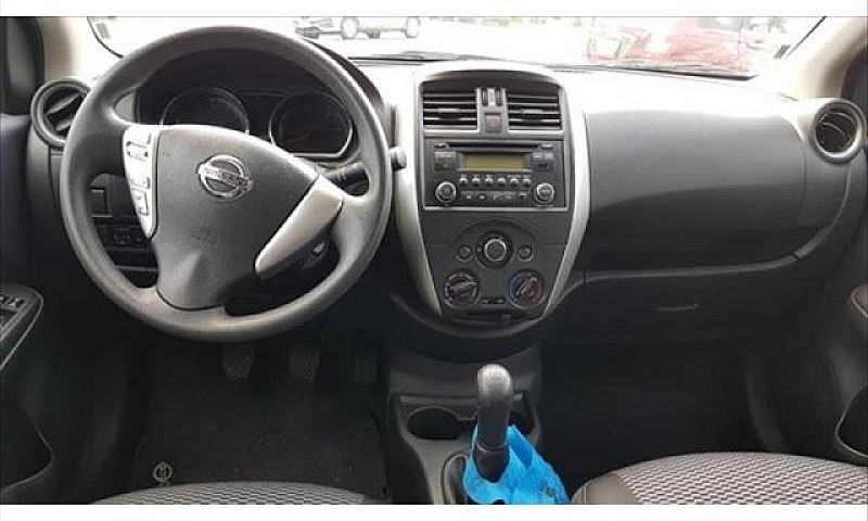 Nissan Versa 1.6 16V...