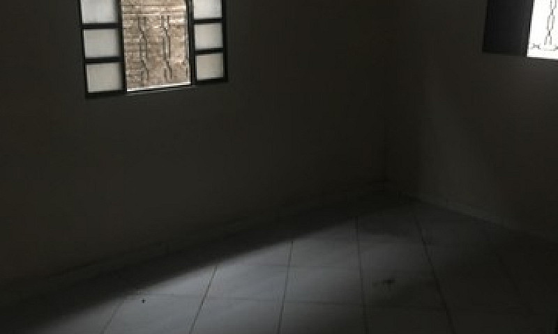 Aluga-Se Casa No Bai...