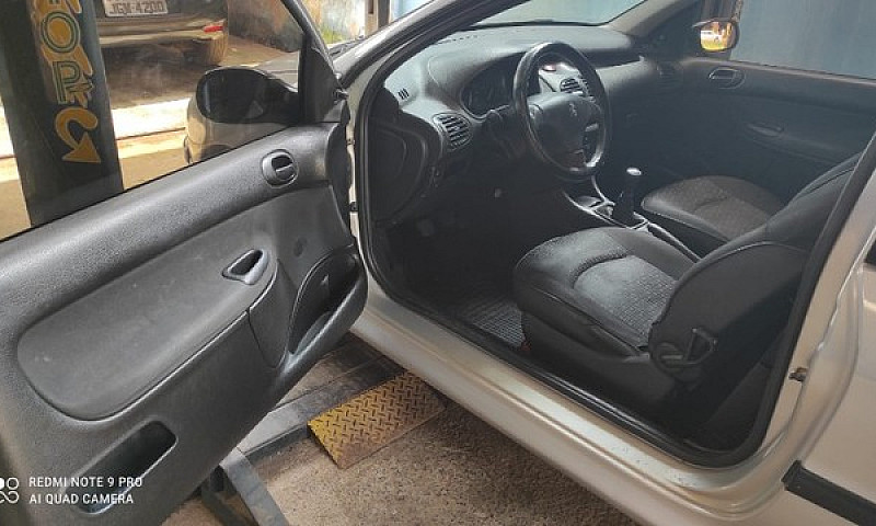 Peugeot 206...