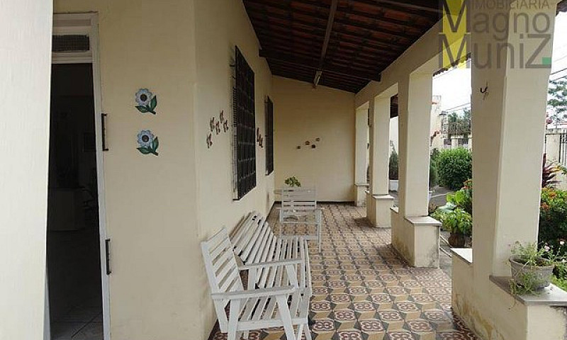 Casa Com 3 Dormitóri...