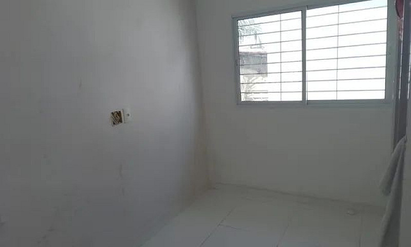 Aluga-Se Uma Casa...