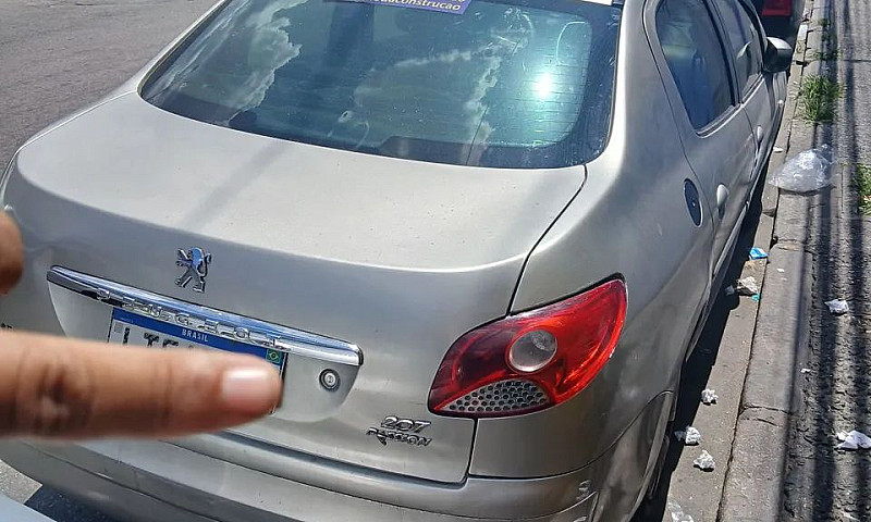 Peugeot 207 Sedan Pa...