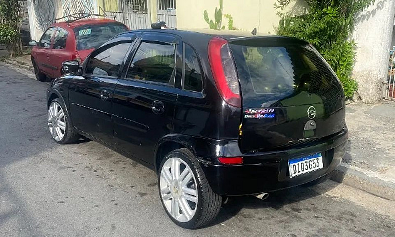Chevrolet Corsa Hatc...