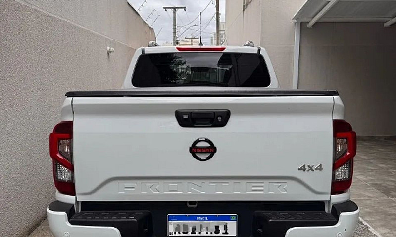 Nissan Frontier Pro4...