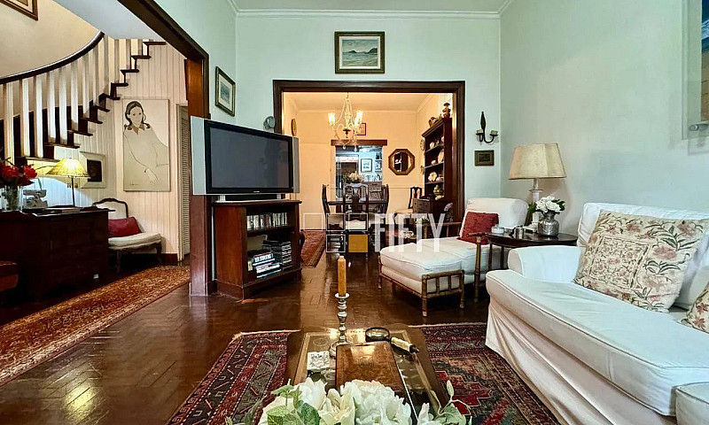 Linda Casa De 280 M²...
