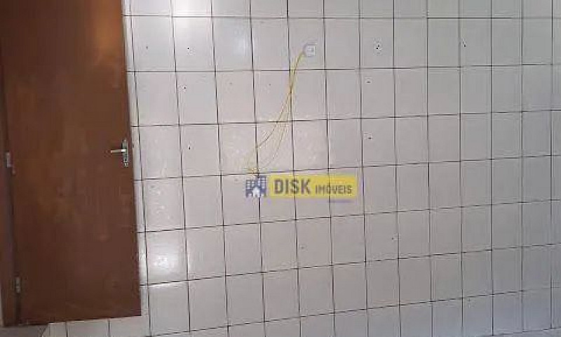 Casa Com 2 Dormitóri...