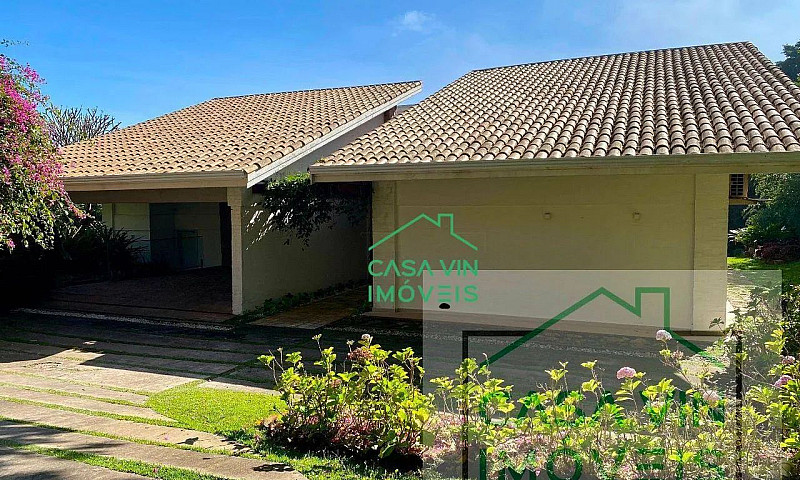 Casa Com 3 Dormitóri...