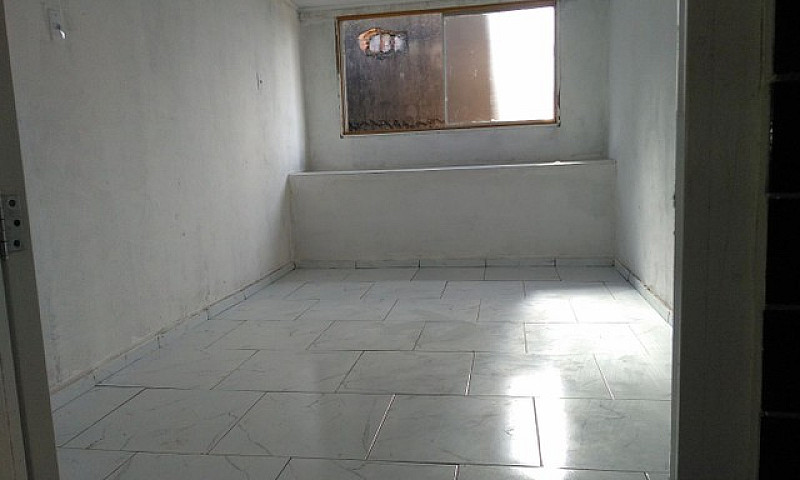 Alugo Kitnet 600...